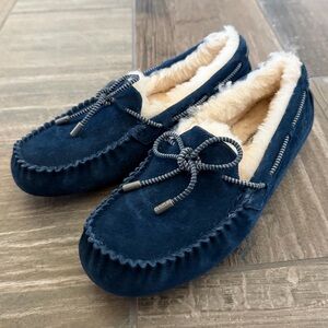 Ugg Australia W Dakota Swirl in navy size 7